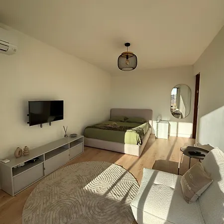 Avec Loggia Ensoleillee - 10min A Pied De La - Gare A 5min - Acces Direct Cannes Festival アパート *